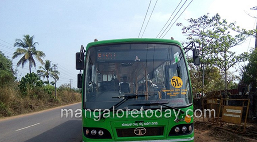 bus stoned 25